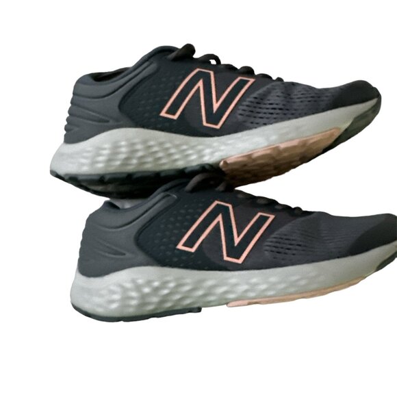 New Balance Grey/Pink Running Sneaker - Worn Once - Women's Size 9 - Picture 1 of 9